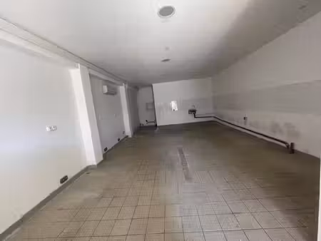 local commercial à louer