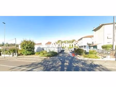 local commercial à louer