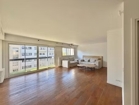 appartement familial avec balcon- lourmel