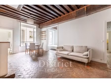 ile saint louis. appartement de 2 pièces loué meublé de 61m²