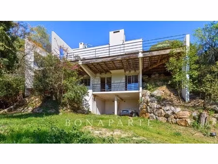 villa de luxe à vendre dans le quartier croix de poumeyrac