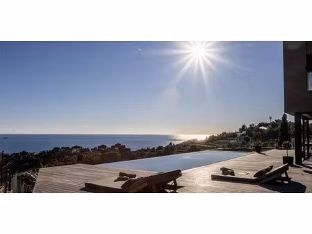 villa de luxe à vendre dans le quartier centre ville