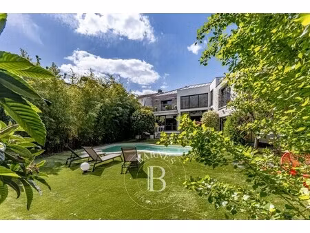 maison de luxe à vendre dans le quartier agent sarre-centre-les vallées-la garenne