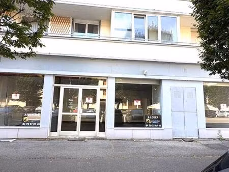 local commercial à louer