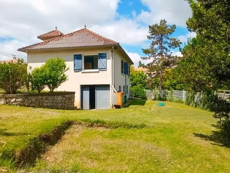 maison familiale avec un grand sous-sol à moissac