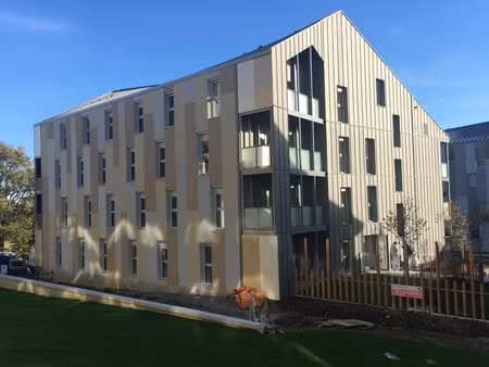 t2 avec balcon et parking à carquefou