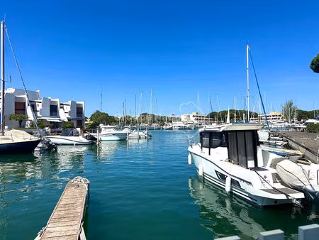 marina duplex avec garage et appontement large