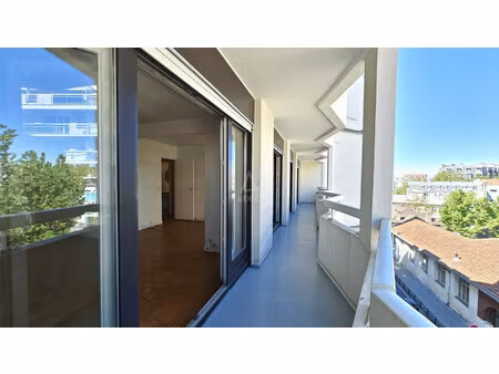 vente appartement paris 18eme arrondissement  101m² 4 pièces 990 000€ avec balcon