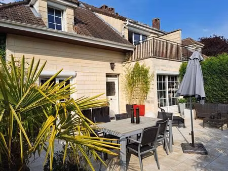jolie maison 7 pièces au calme coeur village