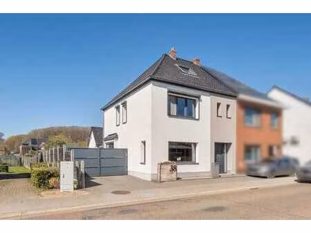 maison semi-ouverte avec jardin à halen