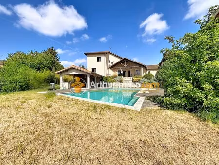 579 000€ demeure d’architecte à roche