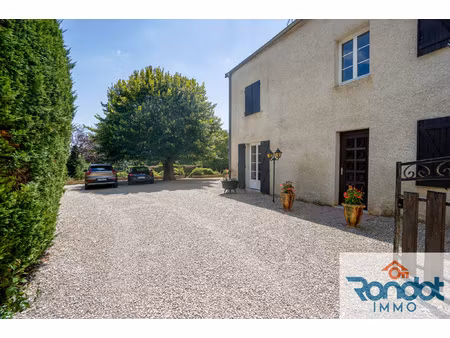 maison 4 pieces / 3 chambres / environ 120 m2 / parc paysage