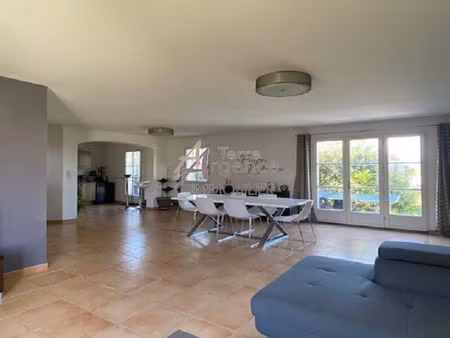 villa à vendre à sernhac