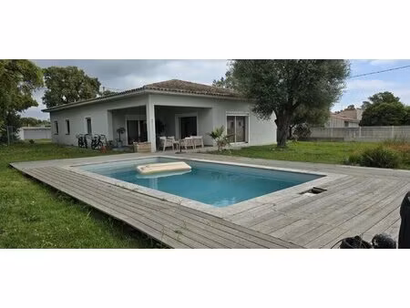 très belle villa standing piscine