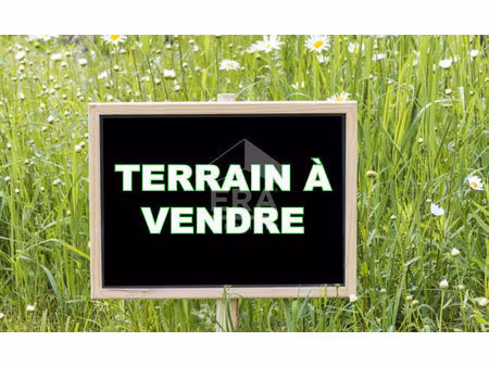 terrain surgères 710 m2 viabilisé  libre de constructeur