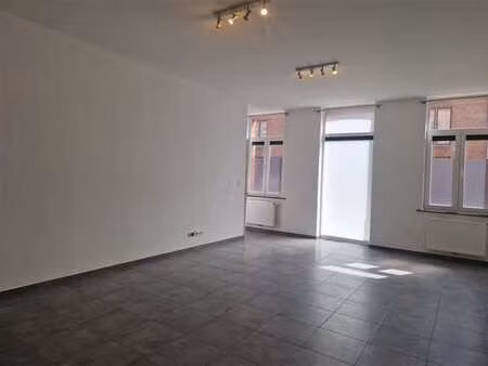 appartement rdc de 2 ch avec terrasse et place de parking