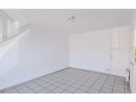 location appartement  40.5 m² t-2 à villeparisis  800 €