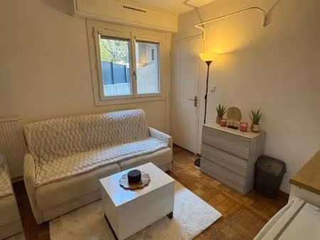 appartement 1 pièce 12 m²