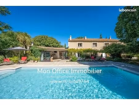 maison 9 pièces 300 m²