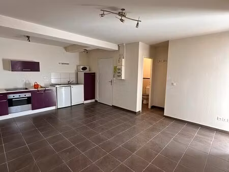 charmant t2 avec terrasse à deux pas de la gare et de la rue nationale