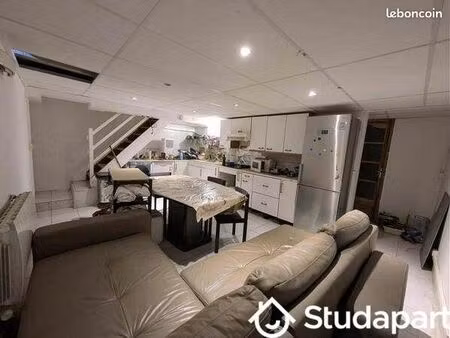 chambre 1 pièce 9 m²