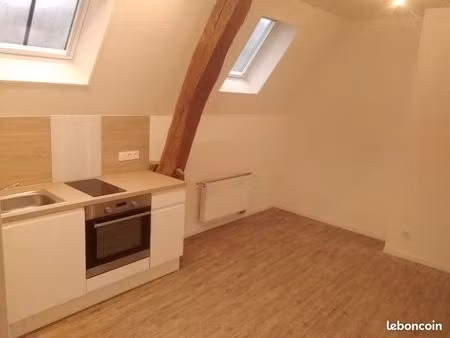 a louer f2 haut de ville 46m2