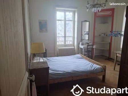 chambre 1 pièce 20 m²