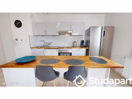 chambre 1 pièce 9 m²