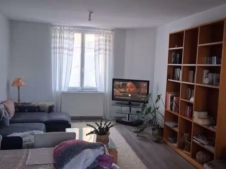 grand f2 vesoul au calme avec cuisine