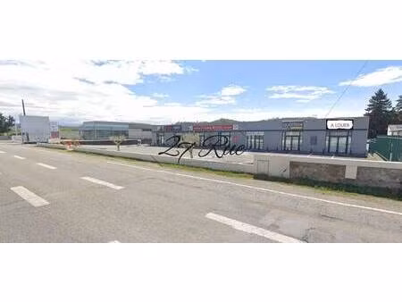 local commercial à louer