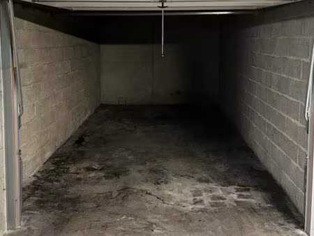 garage fermé en sous sol