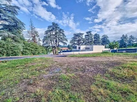 terrain constructible viabilisé à vendre