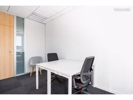 bureau privé à louer pour 2 personnes à marseille  165 prado