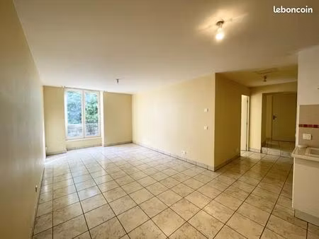 appartement 3 pièces 60 m²