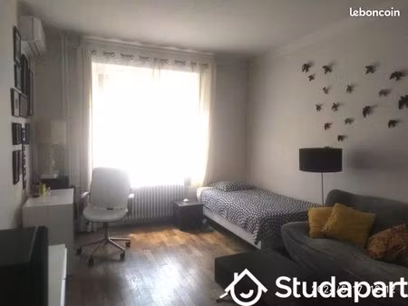 chambre 1 pièce 25 m²