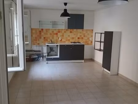 apparemment t 3 sainte colombe