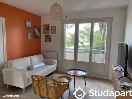 chambre 1 pièce 11 m²