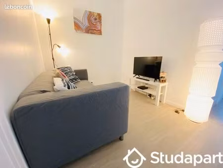 chambre 1 pièce 9 m²