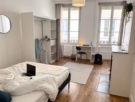 chambre 1 pièce 9 m²