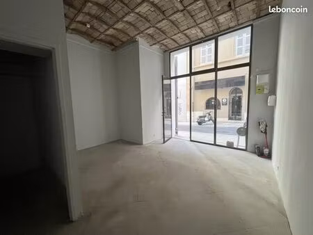 local commercial 24 m² marseille