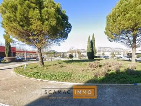 local industriel 500 m²