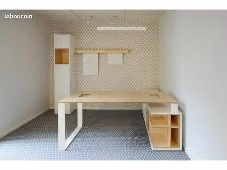 bureau 9 m²