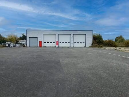 local d'activités à vendre