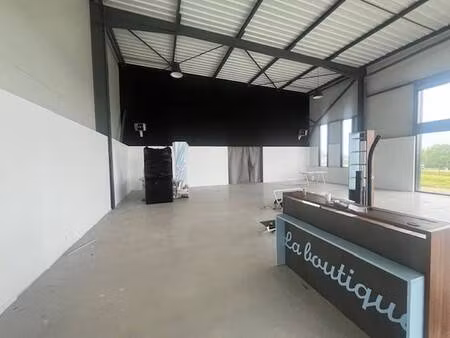 local commercial à vendre