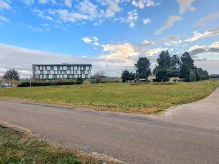 terrain constructible viabilisé à vendre