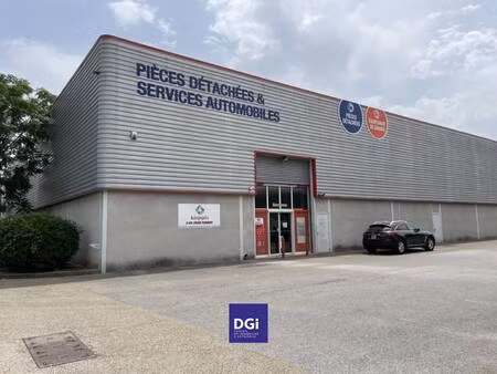 local d'activités à louer