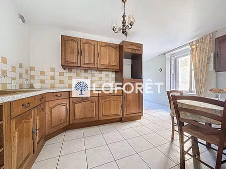 vente maison à nueil-les-aubiers (79250) : à vendre / 130m² nueil-les-aubiers