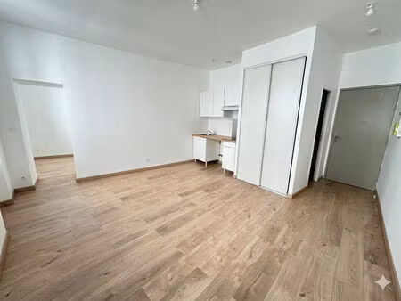 location appartement 1 pièce  28.55m²  narbonne