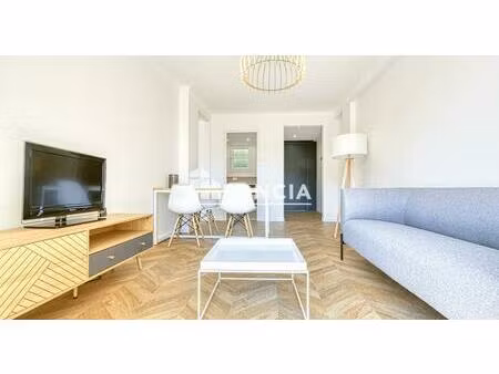 cannes prox centre t2 de 43m2 entierement renove + balcon terrasse de 7m2