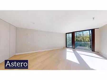 duplex avec jardin privatif et ascenseur 121 m2 3 pièces - étangs de corot - ville-d'avray